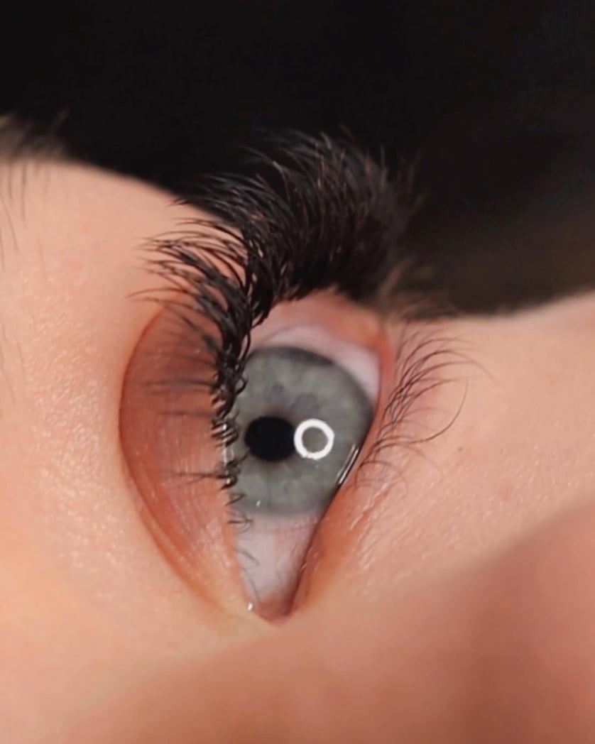 Pestañas pelo a pelo